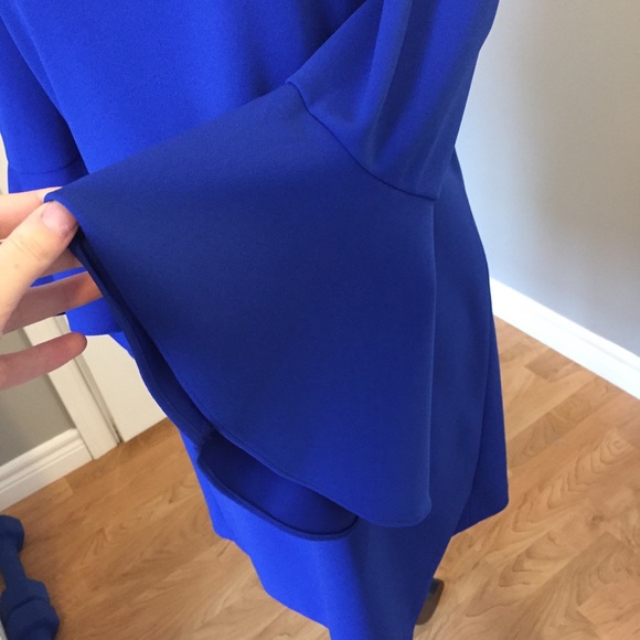 Tahari Blue Dori Bell-sleeve Sheath Dress Size 6 - Picture 4 of 6